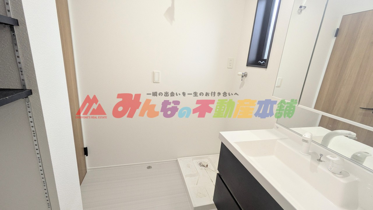 小郡市寺福童の中古一戸建の脱衣所