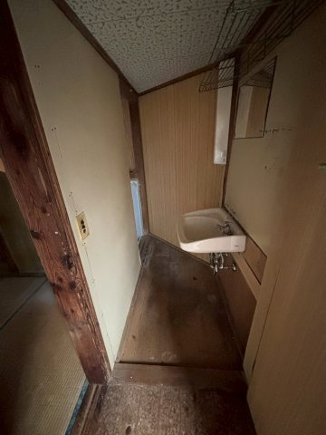 いすみ市小沢　中古戸建の洗面所