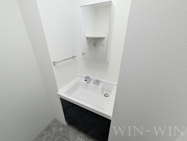 エムロード上地の洗面所