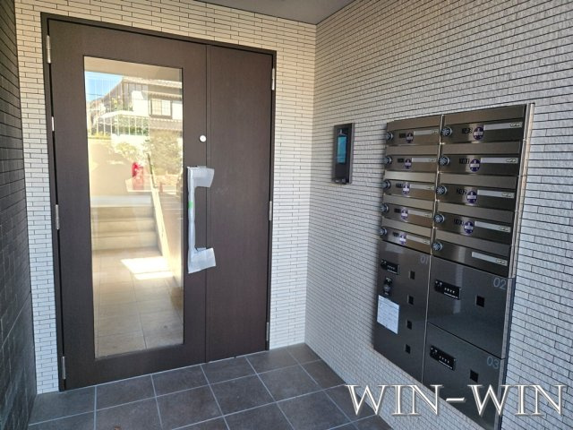 エムロード上地のエントランス