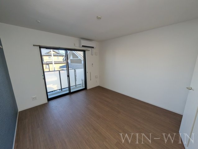 エムロード上地の洋室