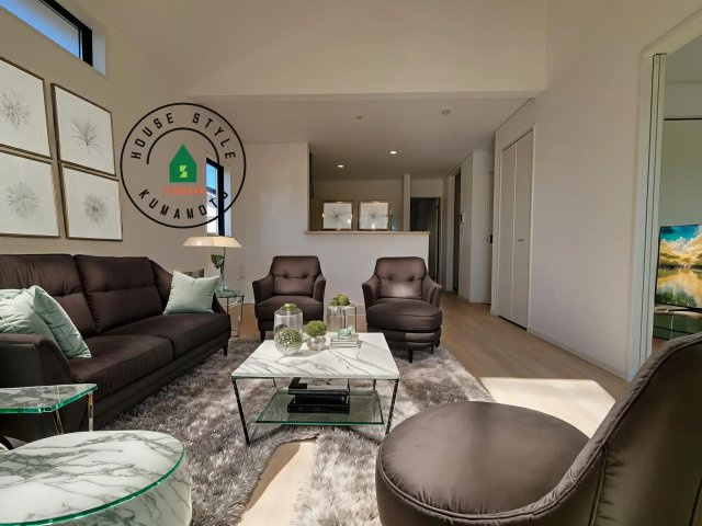 宇城市松橋町南豊崎第2-2棟（1号棟）の内観：施工例|明るく開放的なリビングダイニングは豊かな陽光が注ぎ込み、やすらぎの空間を演出してくれます。ご家族で楽しいひとときをお過ごし下さい。※家具はCGを合成したものです。