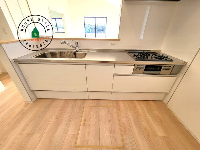 宇城市松橋町南豊崎第2-2棟（1号棟）の内観：施工例|忙しい朝でも家族揃って食事をしたいゆとりあるダイニングスペース。