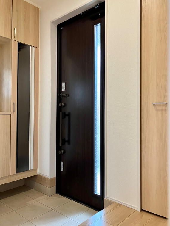 白幡戸建の玄関