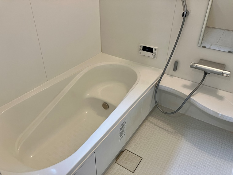 白幡戸建の浴室