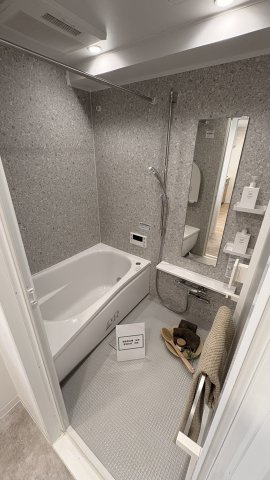 【浴室】 | ★仲介手数料無料★クレストフォルム田町ベイフロントスクエア（角住戸・リノベーション済み.）.