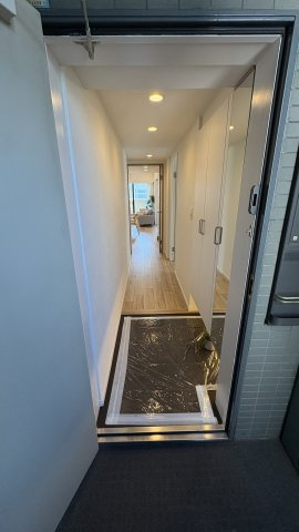 【玄関】 | ★仲介手数料無料★クレストフォルム田町ベイフロントスクエア（角住戸・リノベーション済み.）.