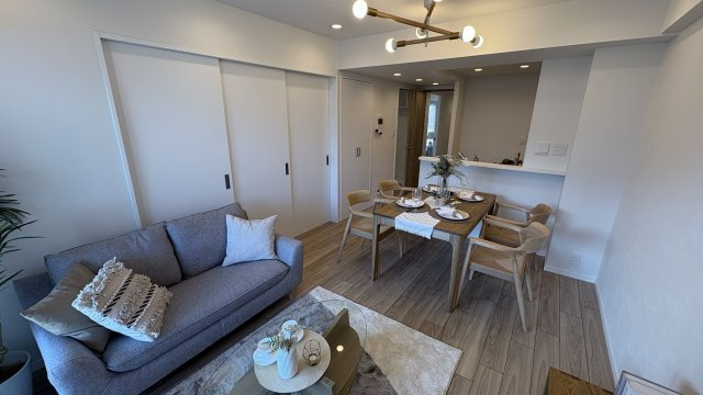 ★仲介手数料無料★クレストフォルム田町ベイフロントスクエア（売主様の都合により売り急いでおりますのでご相談できます）の居間・リビング