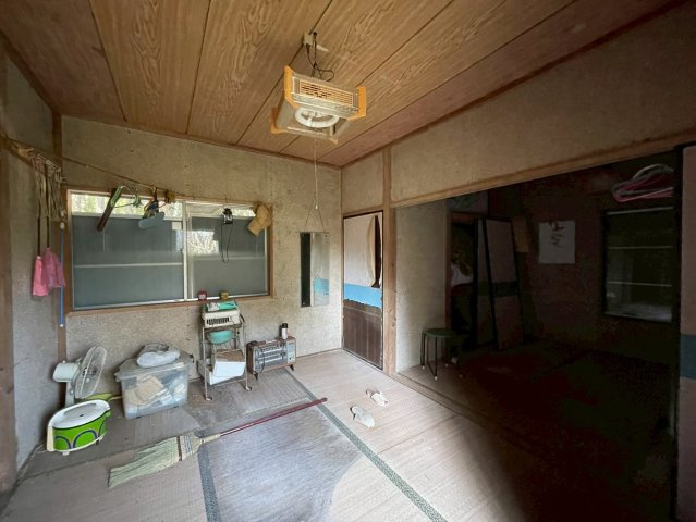勝浦市串浜　中古戸建の和室