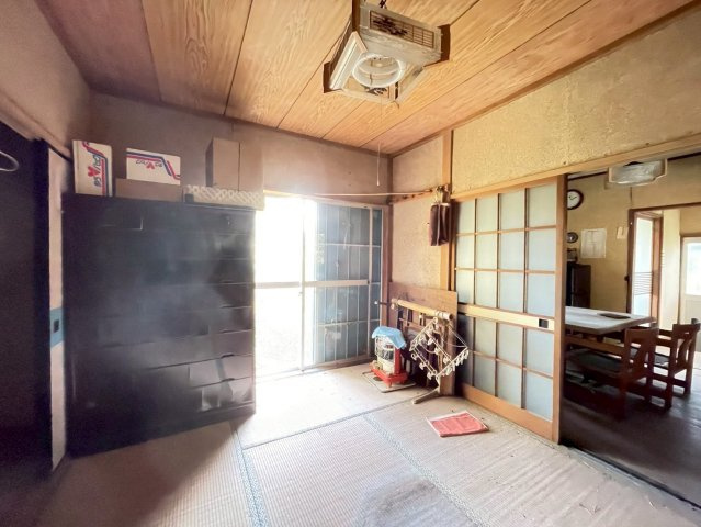 勝浦市串浜　中古戸建の和室