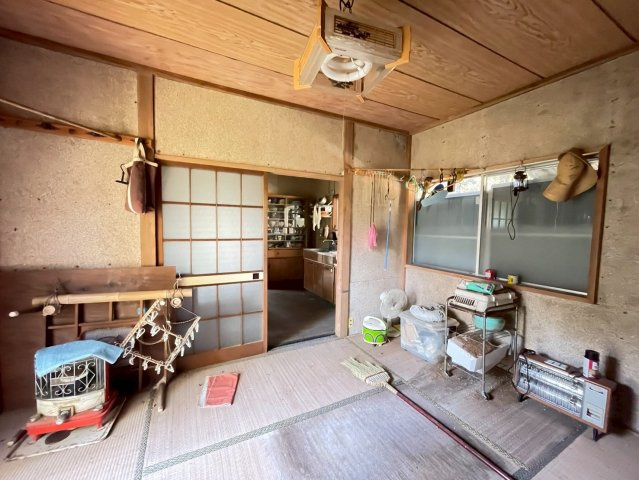 勝浦市串浜　中古戸建の和室