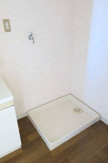 【設備】 | リエス小山間々田 | 洗濯機置き場