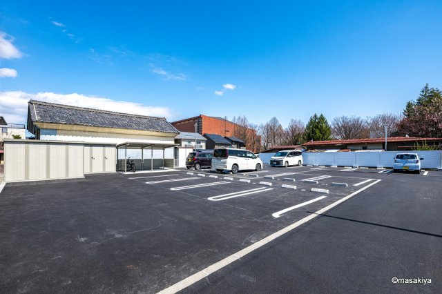 COCO若里の駐車場