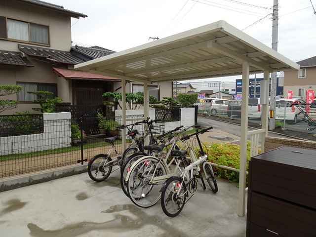 アースガーデンSOJAⅡのその他|駐輪場