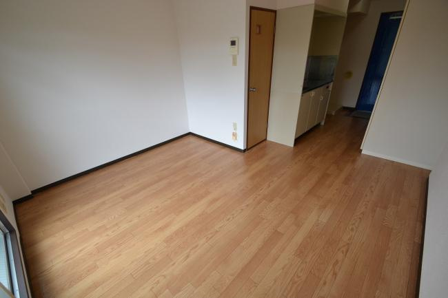 広島県東広島市　一棟マンションの洋室