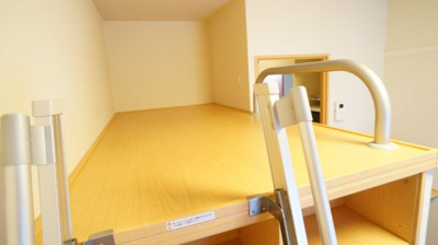 【寝室】 | レオパレスグリーングラスⅡ | ベット上