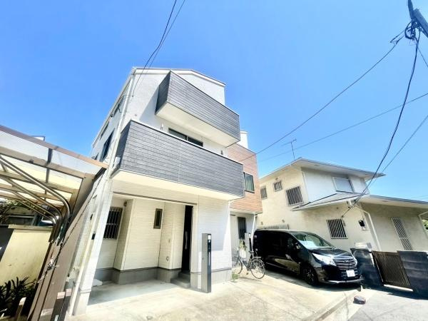 横浜市港南区港南６丁目の中古一戸建の前面道路含む現地写真|落ち着いた街並みになります。
是非一度、現地へお越しください。 
ご自宅までの送迎もいたします