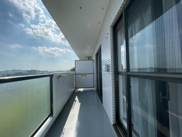 エクセル宮前平のバルコニー|日当たりのよいバルコニー