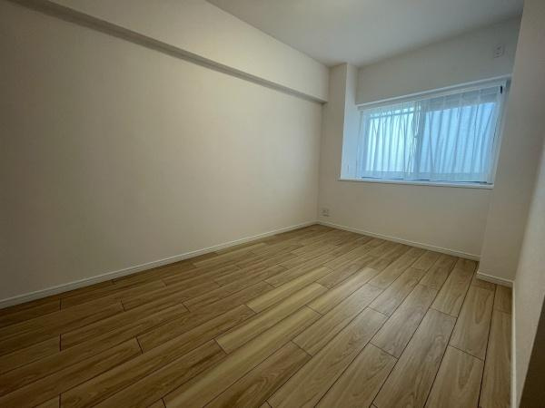 エクセル宮前平の洋室|居室に収納スペースあります