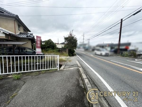香芝市五磯壁６丁目　一戸建の前面道路含む現地写真|■現地撮影写真■便利な交差点沿いです！