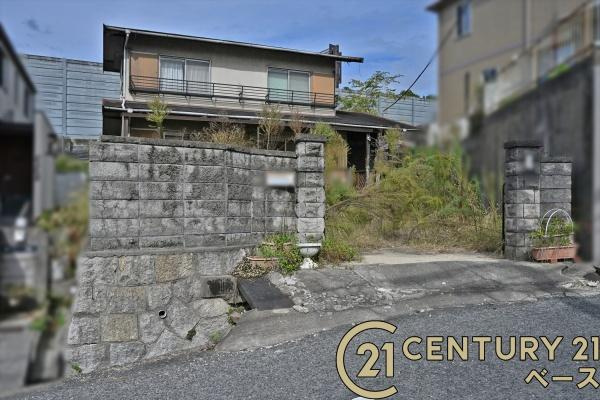 香芝市関屋　一戸建の駐車場|■現地撮影写真■駐車スペース２台分完備！