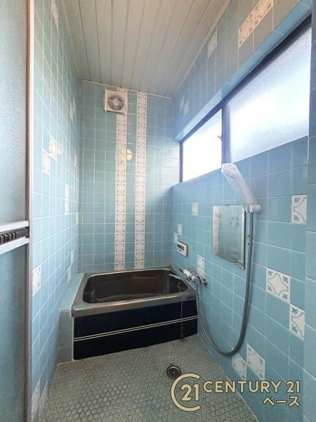 桜井市東新堂　一戸建の浴室|タイルの模様が可愛い浴室です！