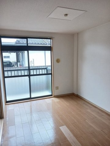 ヒルズ栗林Ａの内装