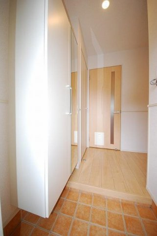 チロリアンコッティⅡ　Ｃの玄関