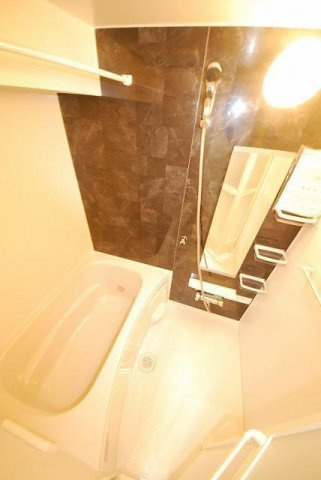 チロリアンコッティⅡ　Ｃの浴室