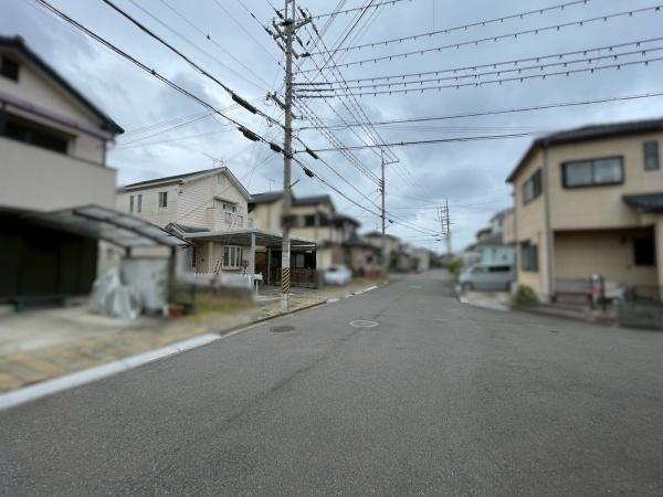 和歌山市西庄　中古戸建の前面道路含む現地写真