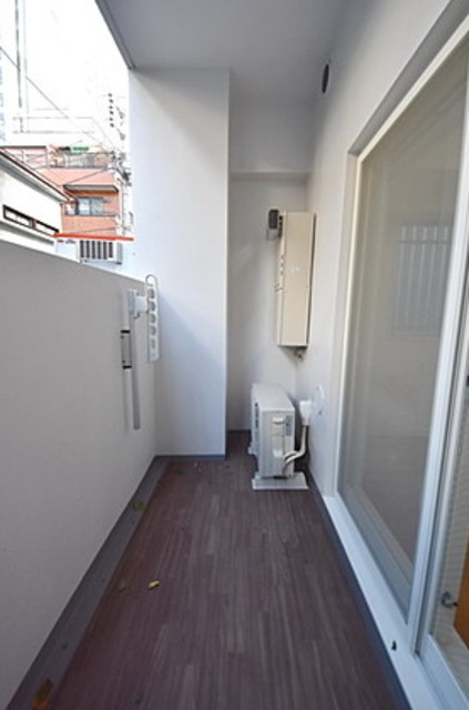 レジディア新川のバルコニー