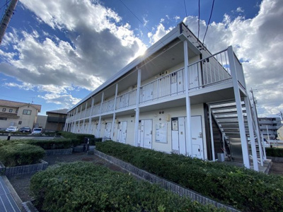 【外観】 | レオパレスマツナミ | 落ち着いた雰囲気の外観です