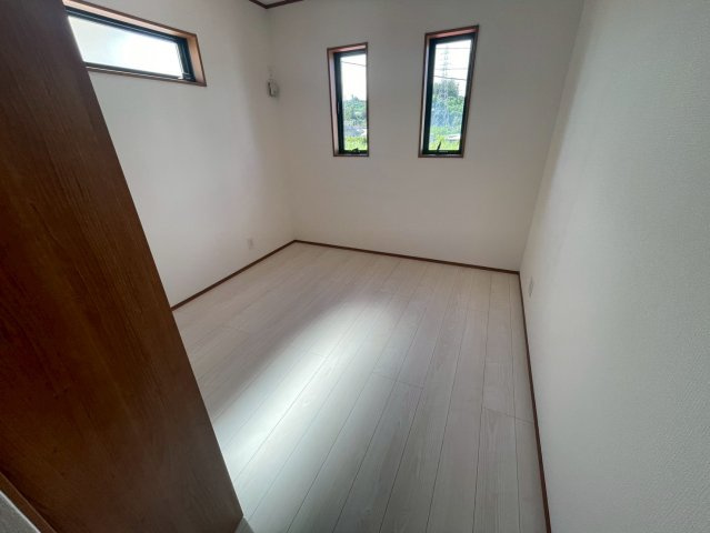 ◆◆うるま市字前原-2号棟（全2邸）の洋室