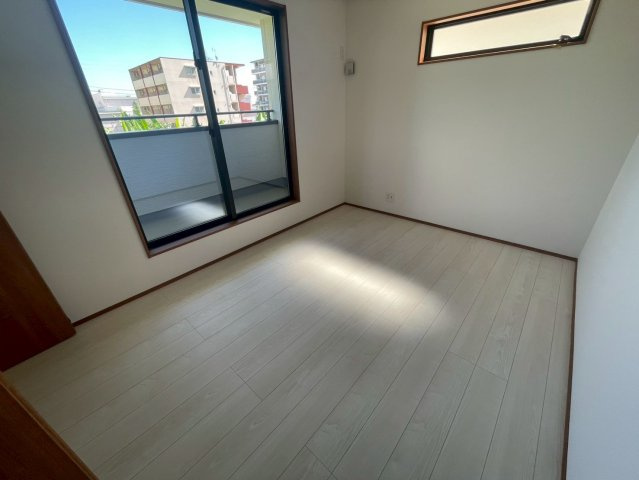 ◆◆うるま市字前原-2号棟（全2邸）の洋室