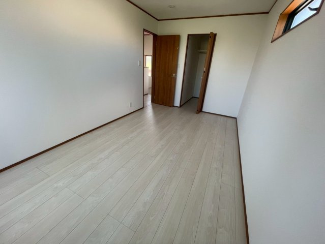 ◆◆うるま市字前原-2号棟（全2邸）の洋室