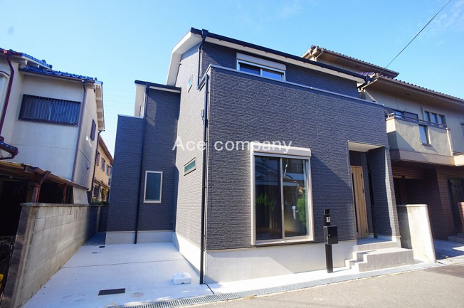 【外観】 | 八尾市東町1丁目 | 【新築後未入居物件☆前道幅員5ｍ☆敷地間口広々整形地☆2階建て♪】ローン返済目安：月々約98541円（頭金0円、変動金利0.525％、返済期間35年、ボーナス払い無しで試算しています）