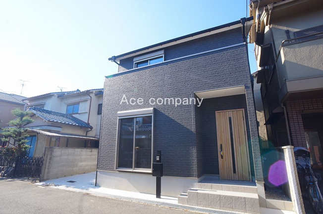 【外観】 | 八尾市東町1丁目 | 玄関、東向きです☆