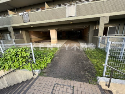 【エントランス】 | モニュメントスクウェア　弐番館 | ゆとりのあるエントランスです