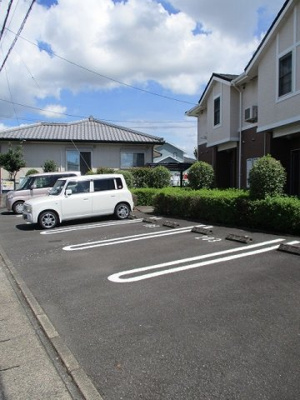 【駐車場】 | ヴィラパークサイド | 駐車場があります