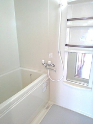 【浴室】 | メゾンサンパティーク　Ａ | きれいなお風呂です