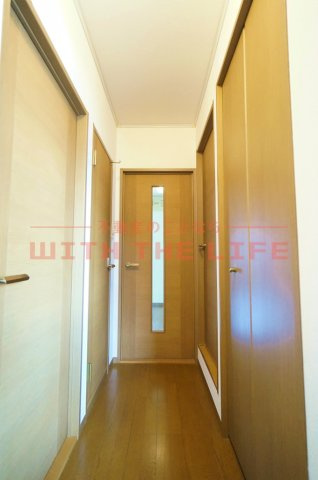 ヴェルドミール【キャッシュバック対象物件】の玄関|明るい玄関です