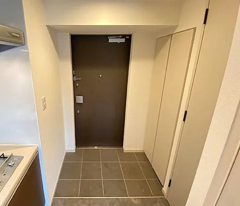 ルブリカント アラカワ ベースの玄関