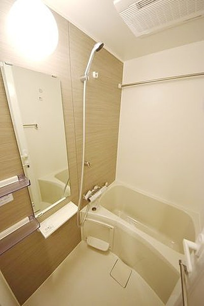 ルブリカント アラカワ ベースの浴室