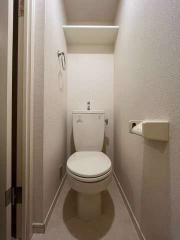 アーバンハイツのトイレ|別号室イメージの為、現状を優先致します。