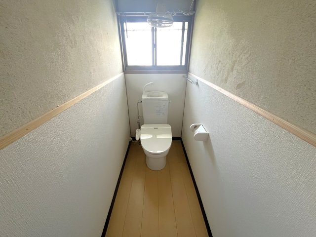 大黒町貸家のトイレ