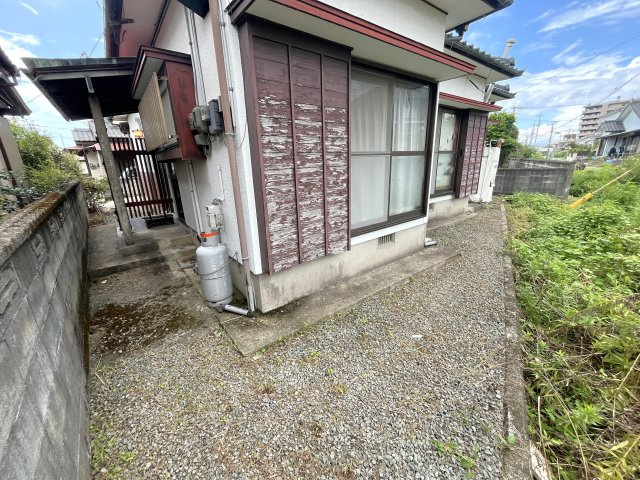 大黒町貸家の庭