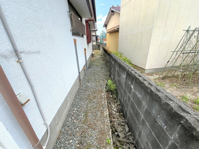 大黒町貸家の庭