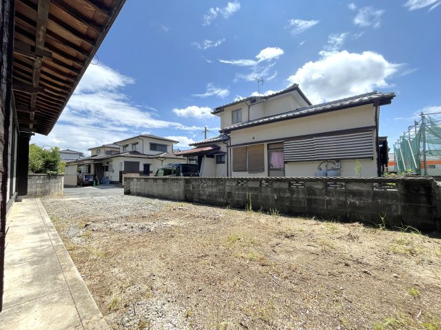 大黒町貸家の駐車場