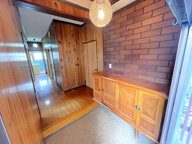 大黒町貸家の玄関