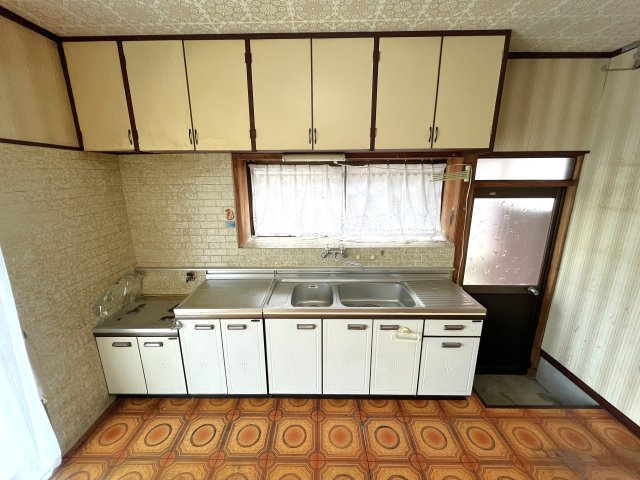 大黒町貸家のキッチン